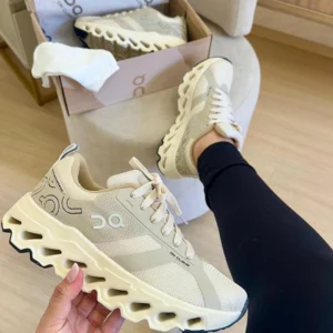 Tênis Feminino On Running Cloud Masculin Oferta Black Friday