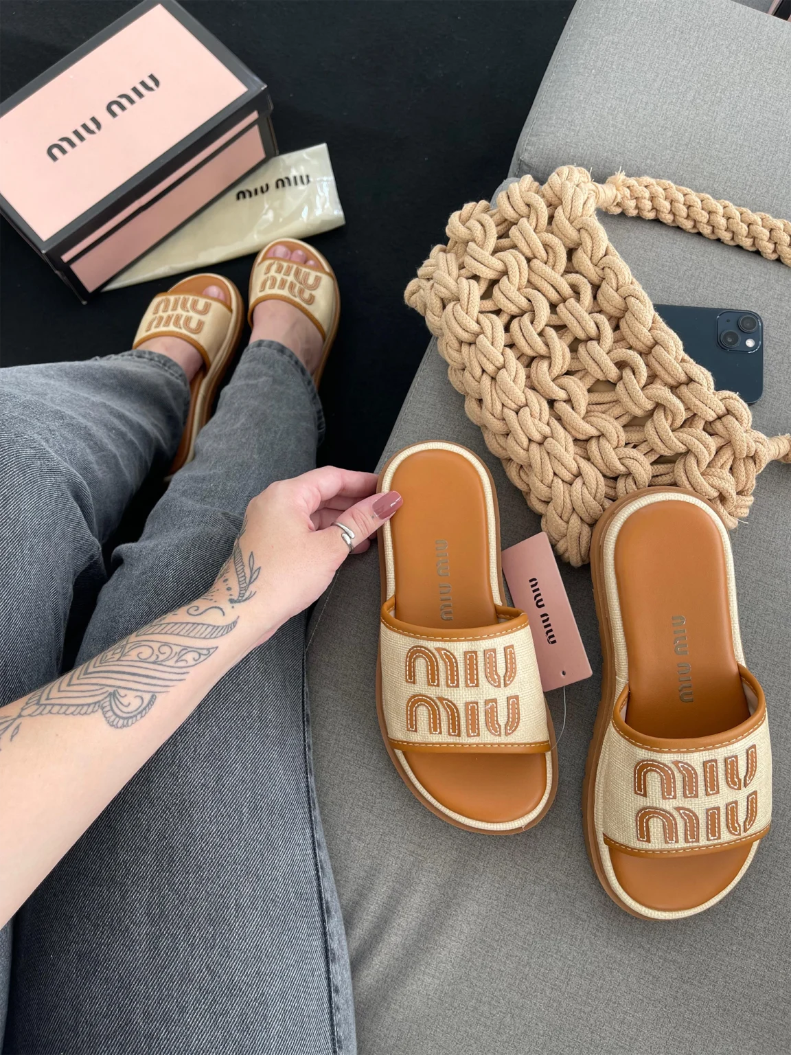 sandalia-miu-miu-caramelo-