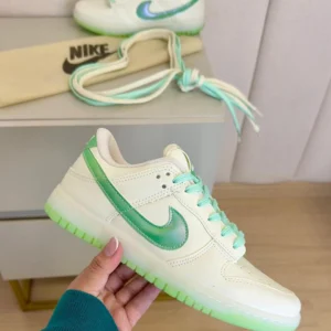 Tênis Nike Dunk Low Neo Metálico